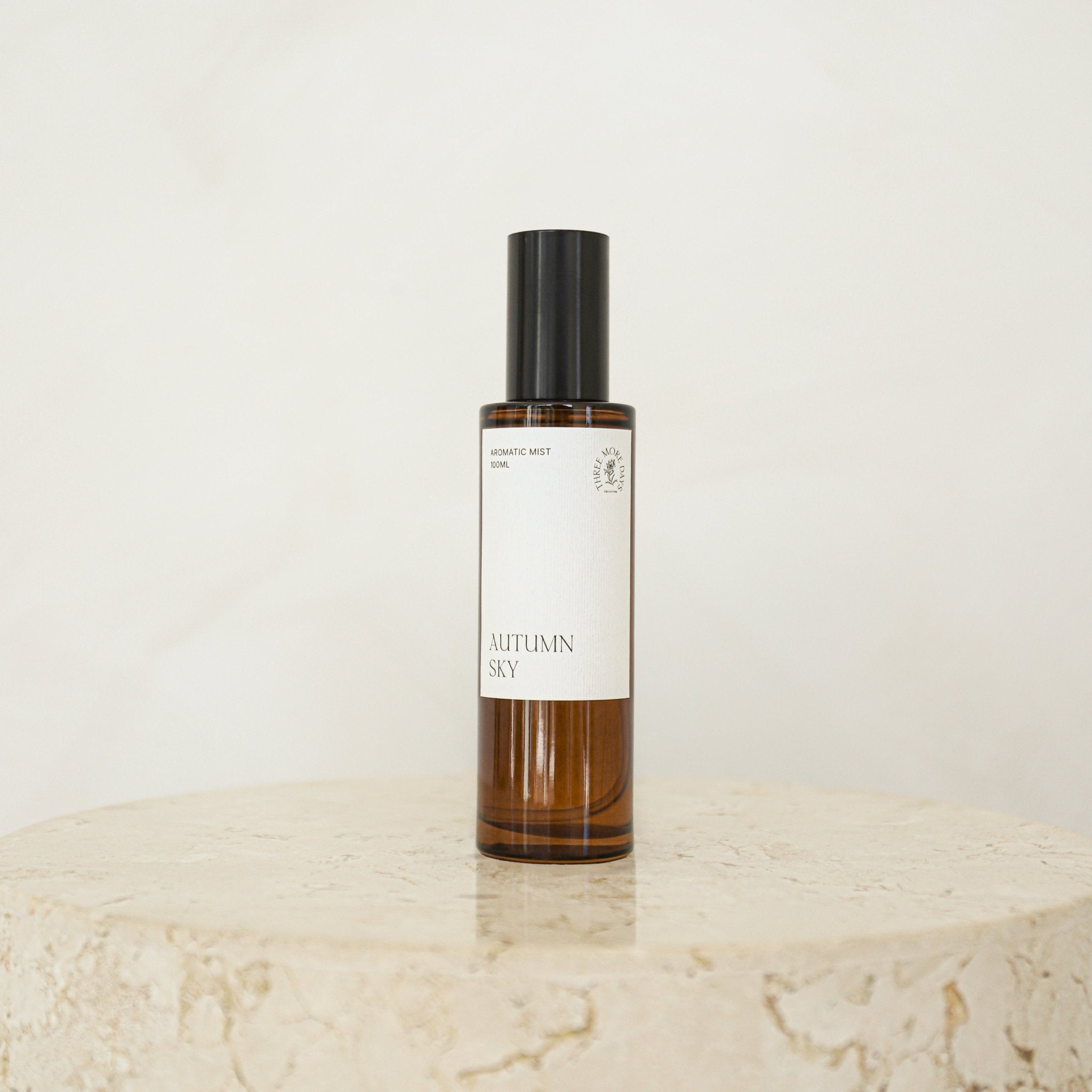 AUTUMN SKY: GARDENIA / BLACK CURRANT / YLANG - YLANG / PATCHOULI / TRUFFLE / WHITE MUSK ROOM SPRAY - Three More Days Collection